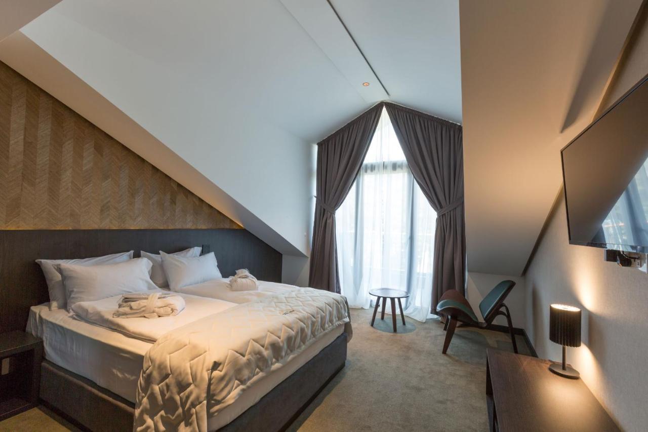 Hotel Crni Vrh Divčibare Exteriör bild