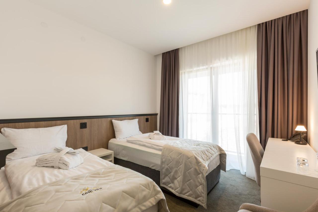 Hotel Crni Vrh Divčibare Exteriör bild